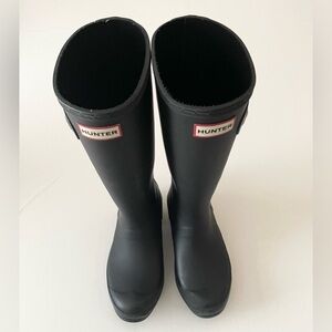 Black heeled Hunter boots